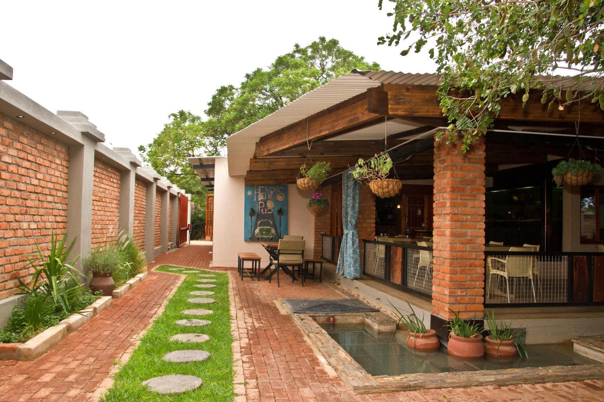 Casa Forno Country Hotel Otjiwarongo Esterno foto