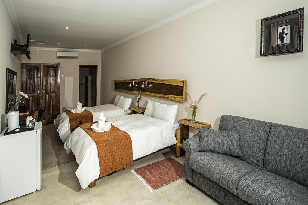 Casa Forno Country Hotel Otjiwarongo Esterno foto