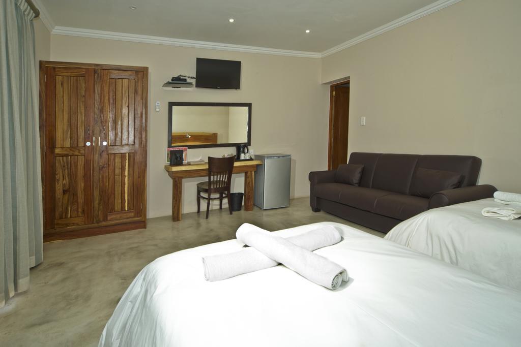 Casa Forno Country Hotel Otjiwarongo Esterno foto