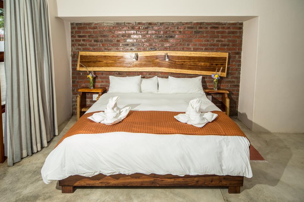 Casa Forno Country Hotel Otjiwarongo Esterno foto