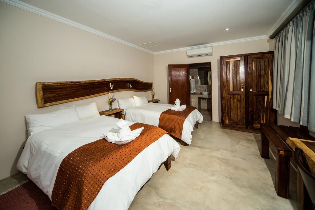 Casa Forno Country Hotel Otjiwarongo Esterno foto