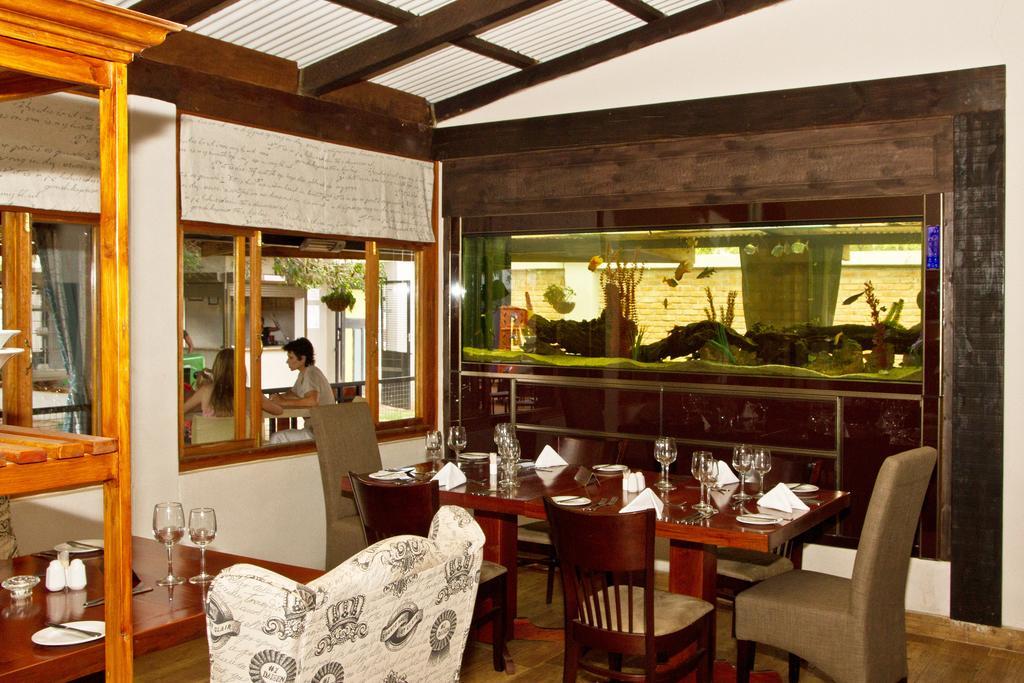 Casa Forno Country Hotel Otjiwarongo Esterno foto