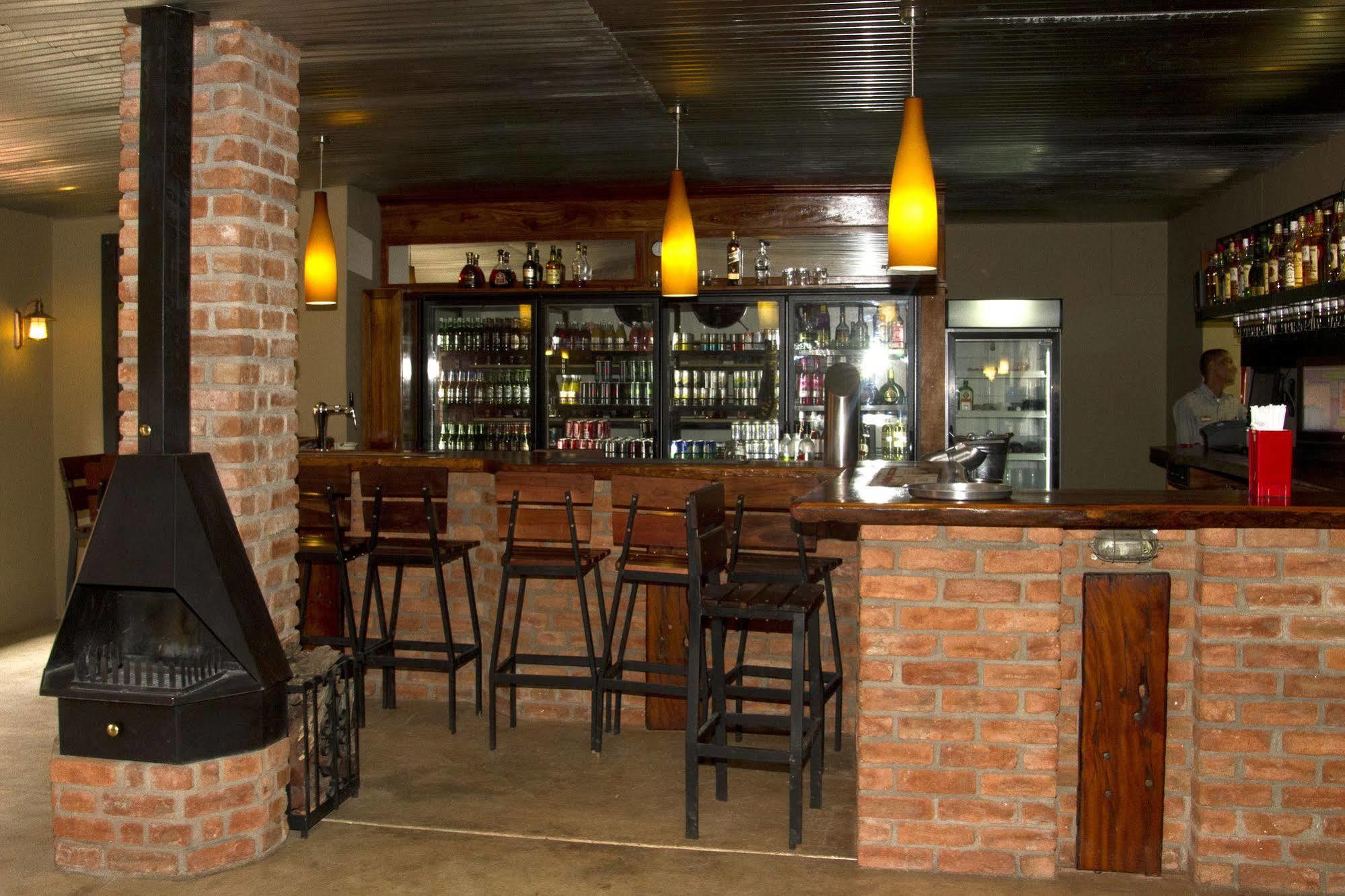 Casa Forno Country Hotel Otjiwarongo Esterno foto