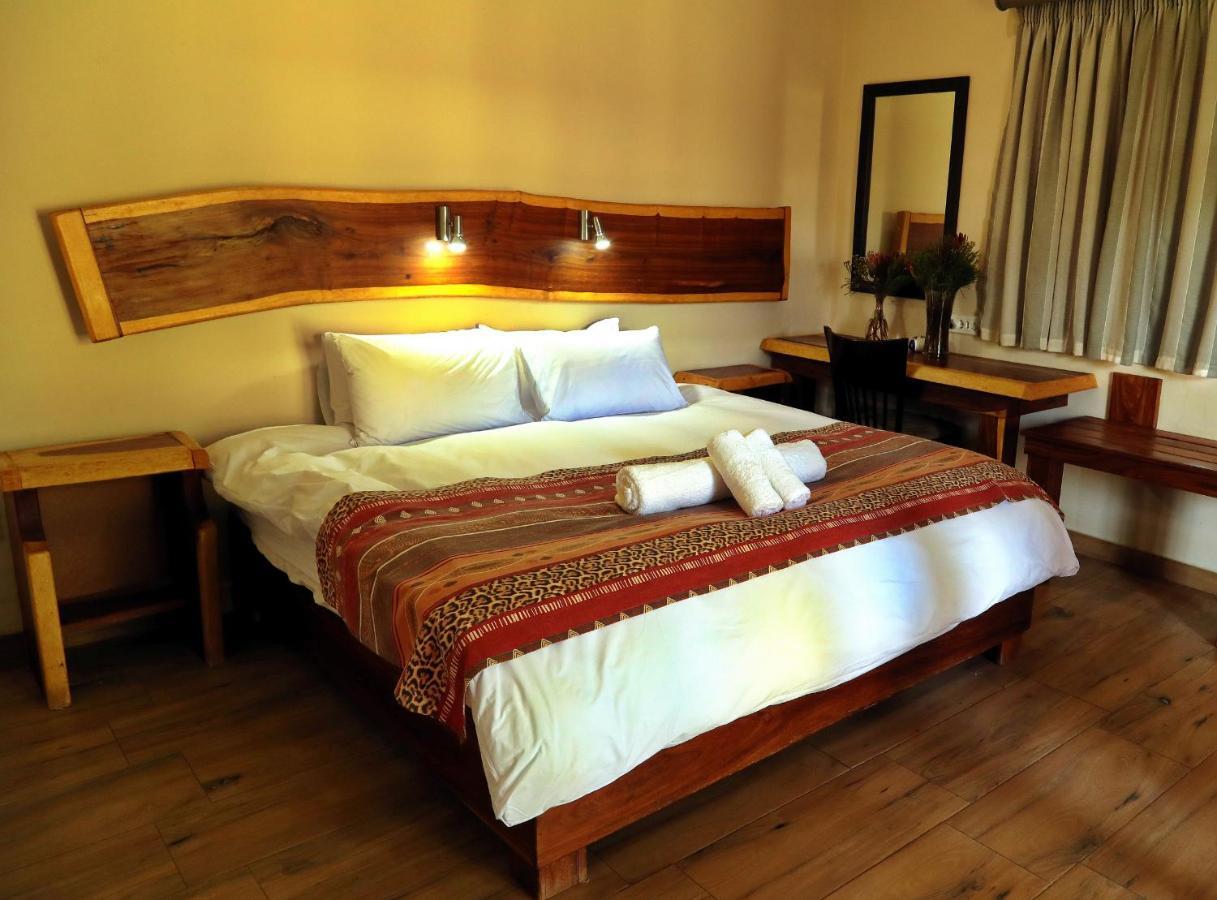 Casa Forno Country Hotel Otjiwarongo Esterno foto